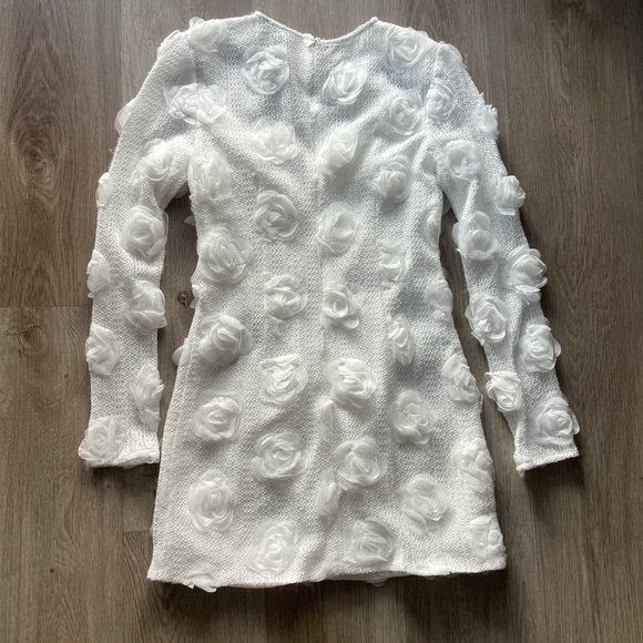 elliatt yara white 3d floral rosette sheer long sleeve mini bridal dress small - Picture 3 of 9